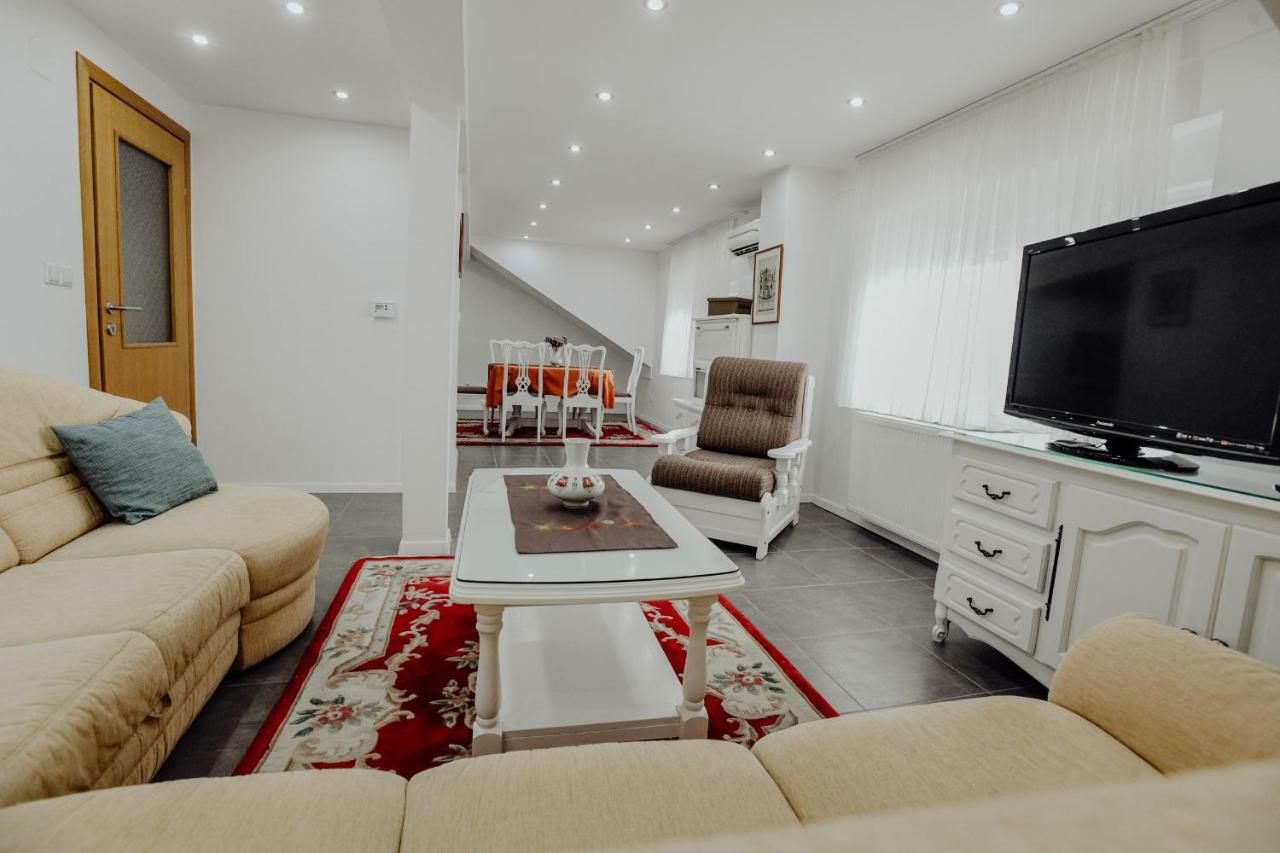 Apartman Slavonia จาโกโว ภายนอก รูปภาพ